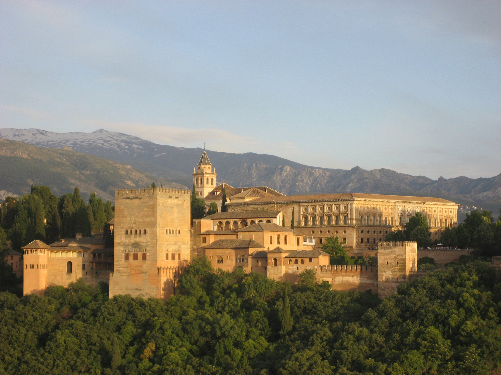 Granada’s Unspoken Side: 12 Ways to Blend in with the Locals