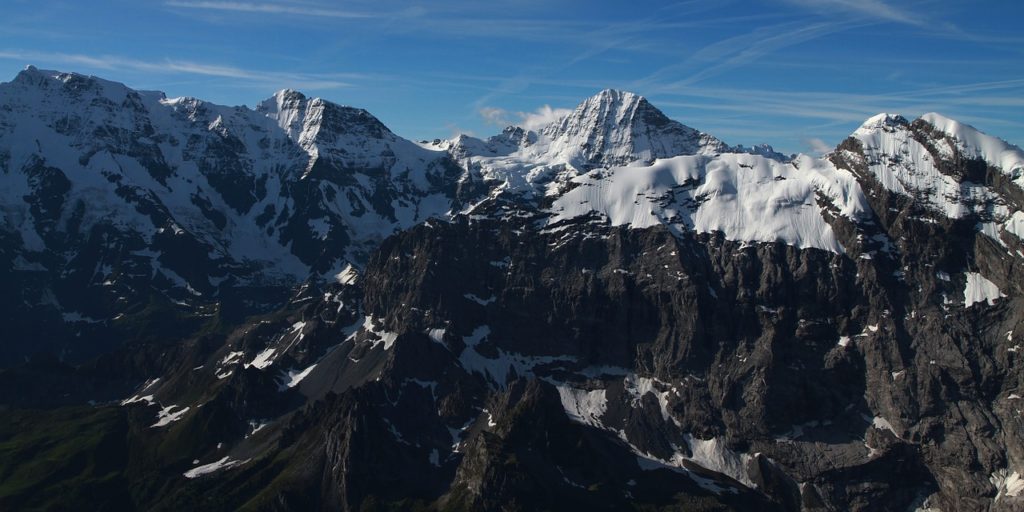 swiss-886632_1280