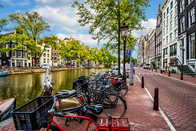 amsterdam-2261212_640