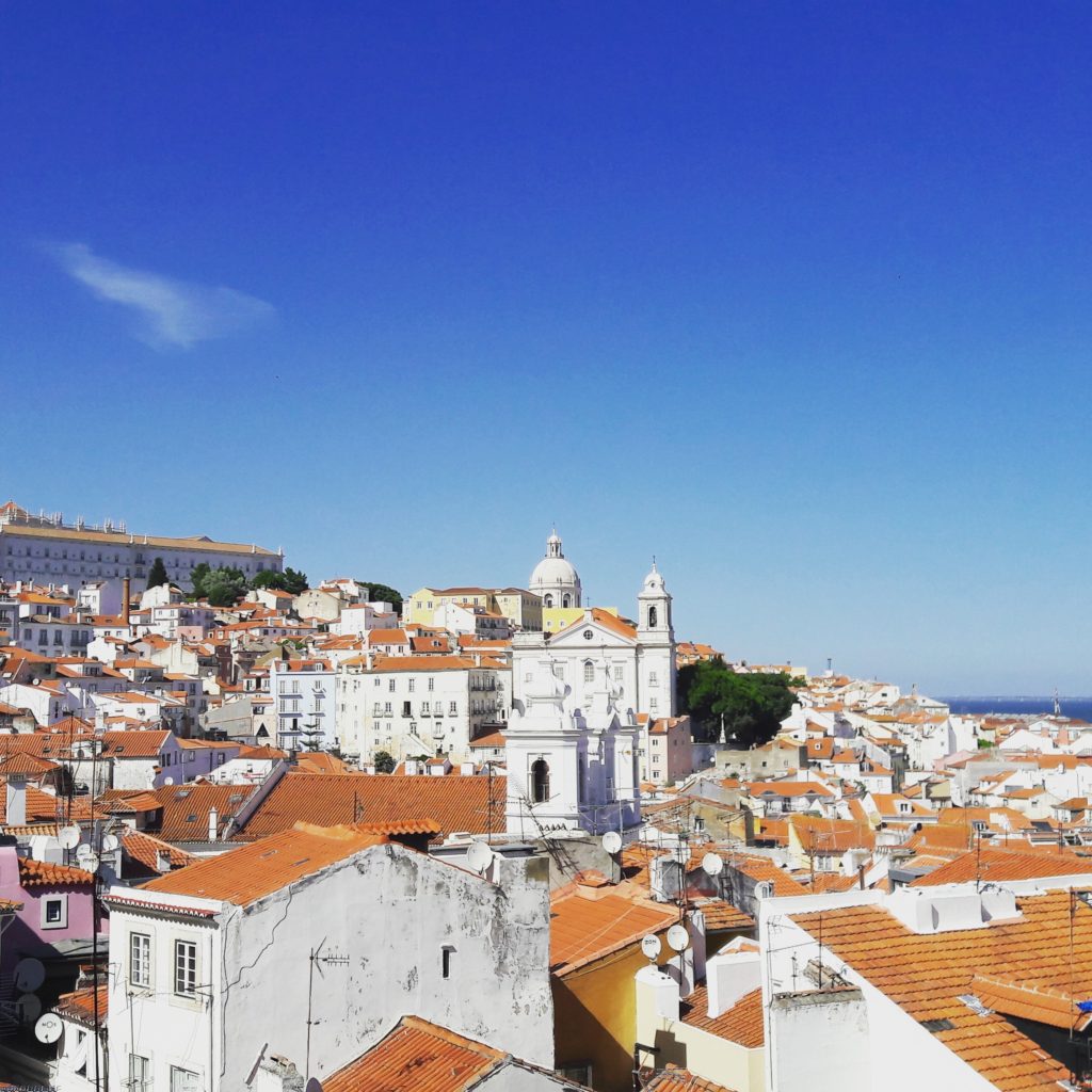 Santa Luzia (view over Alfama)
