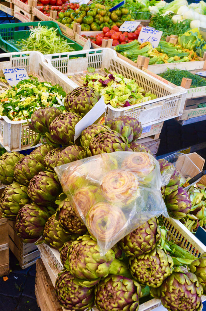 ArtichokesatRomeMarket