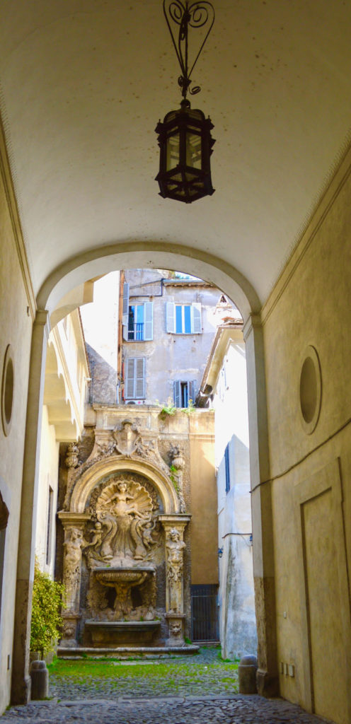 12RomeDoorway